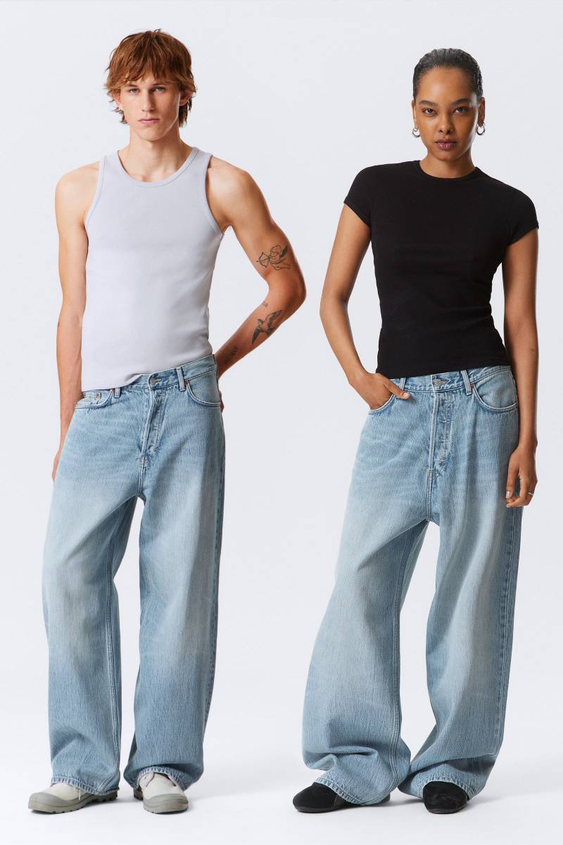 Astro Loose Baggy Leg Jeans von Weekday
