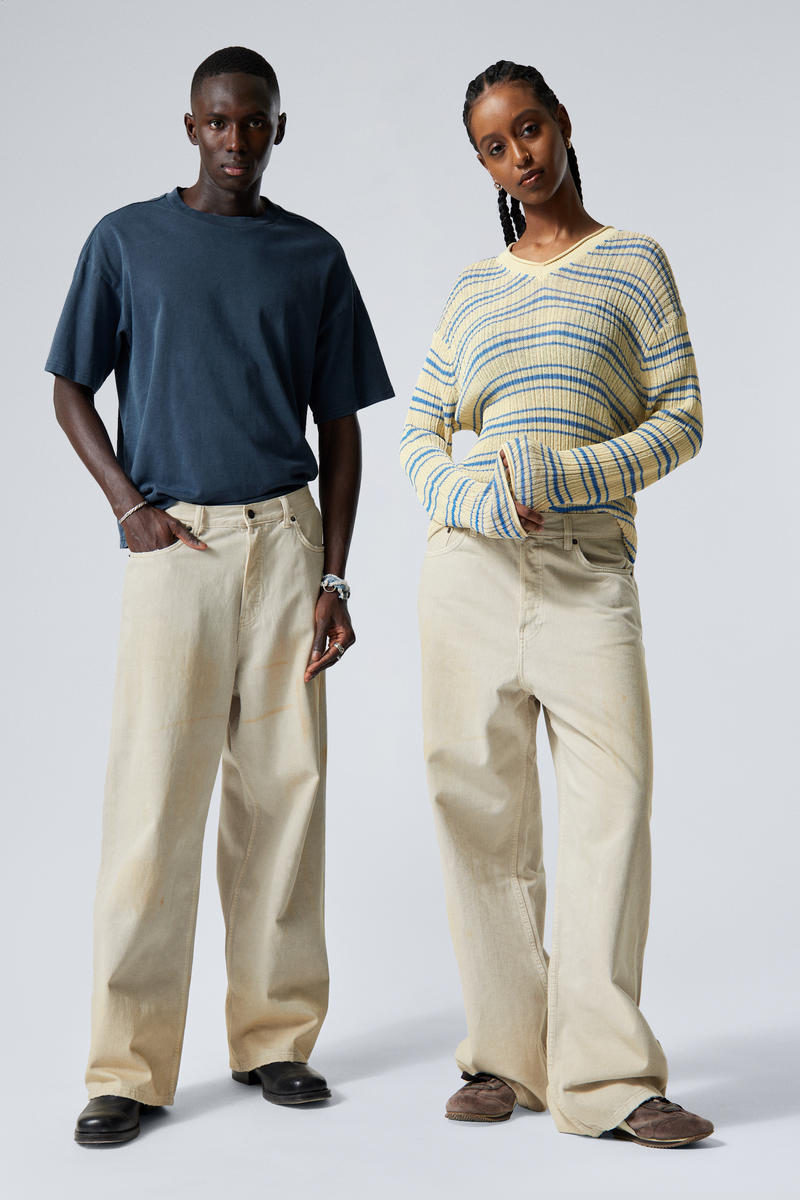 Astro Loose Baggy Leg Jeans von Weekday
