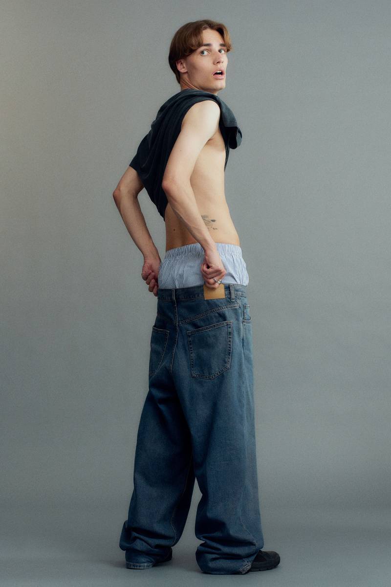 Astro Loose Baggy Leg Jeans von Weekday