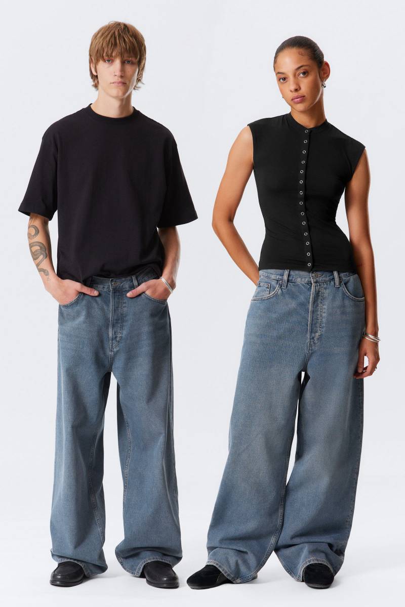 Astro Loose Baggy Leg Jeans von Weekday