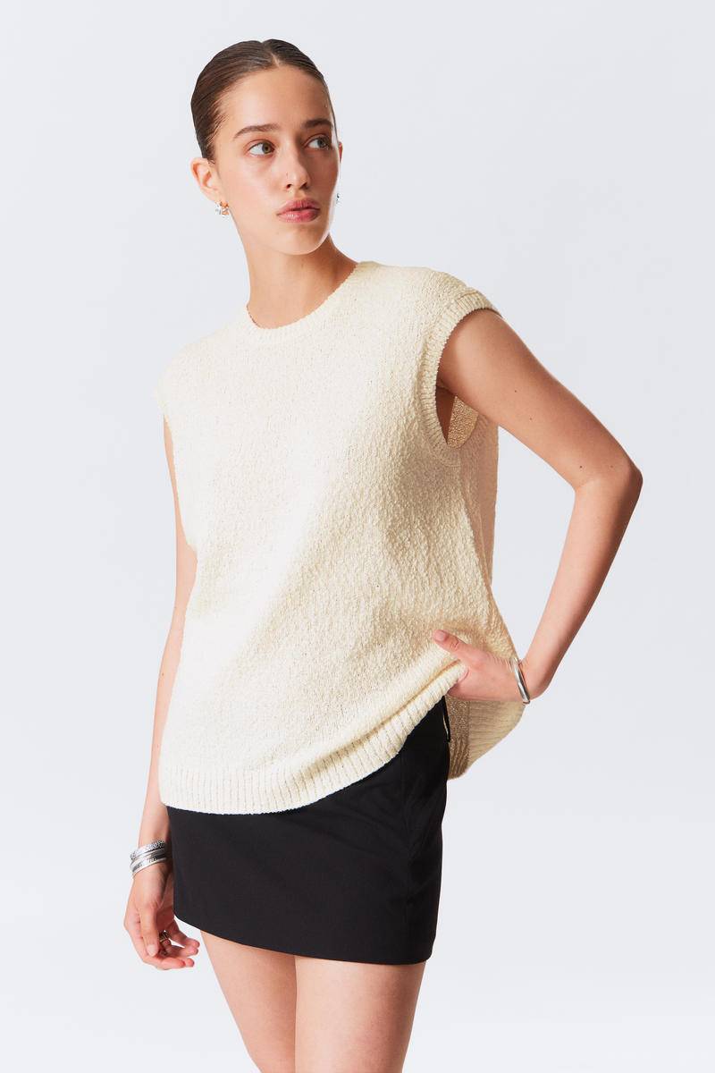 Boxy Textured Knitted Vest von Weekday