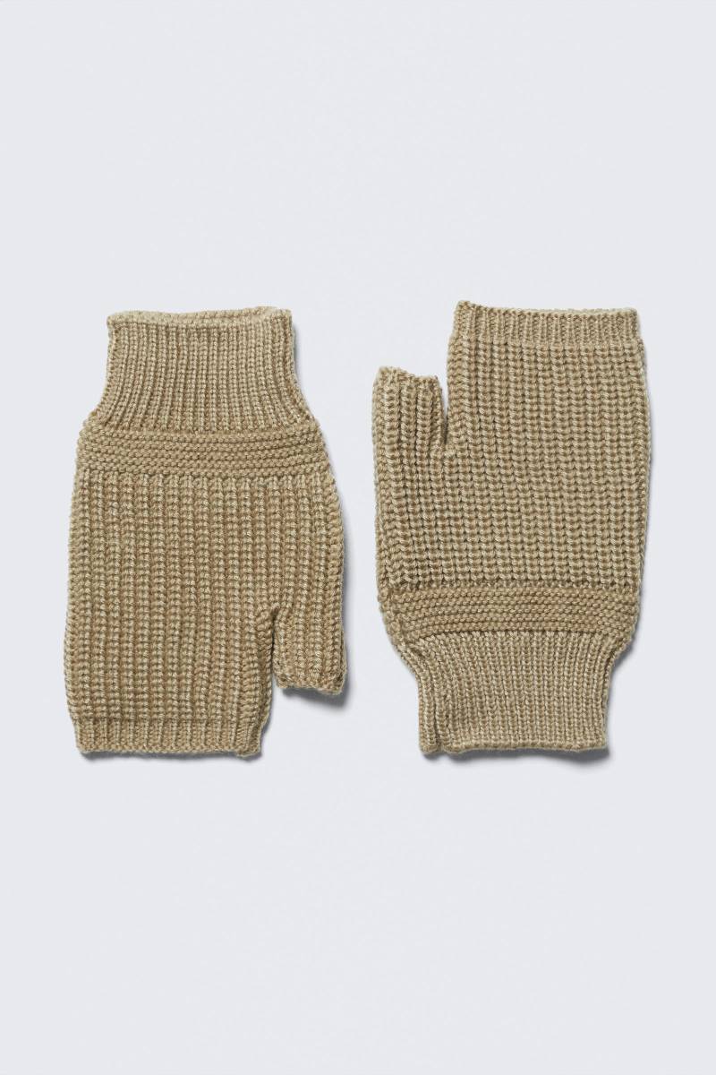 Chunky Fingerless Knitted Mittens von Weekday