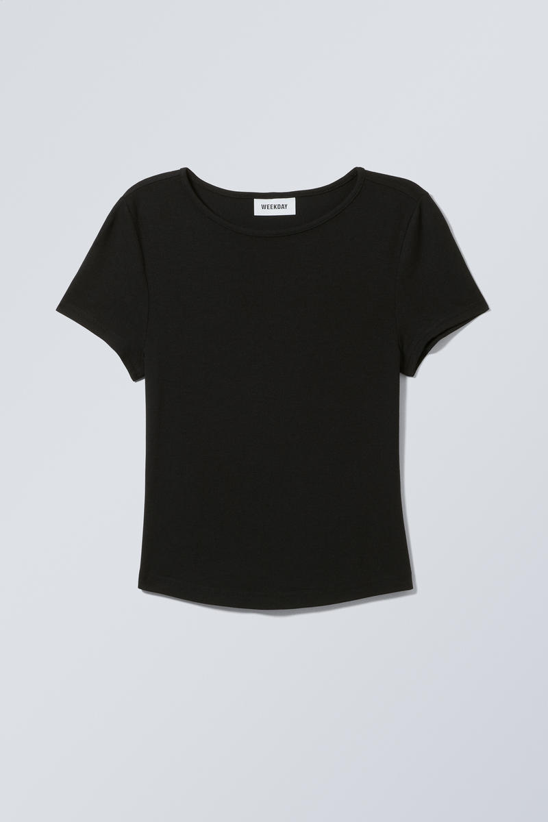 Curved Hem Fitted Modal T-shirt von Weekday