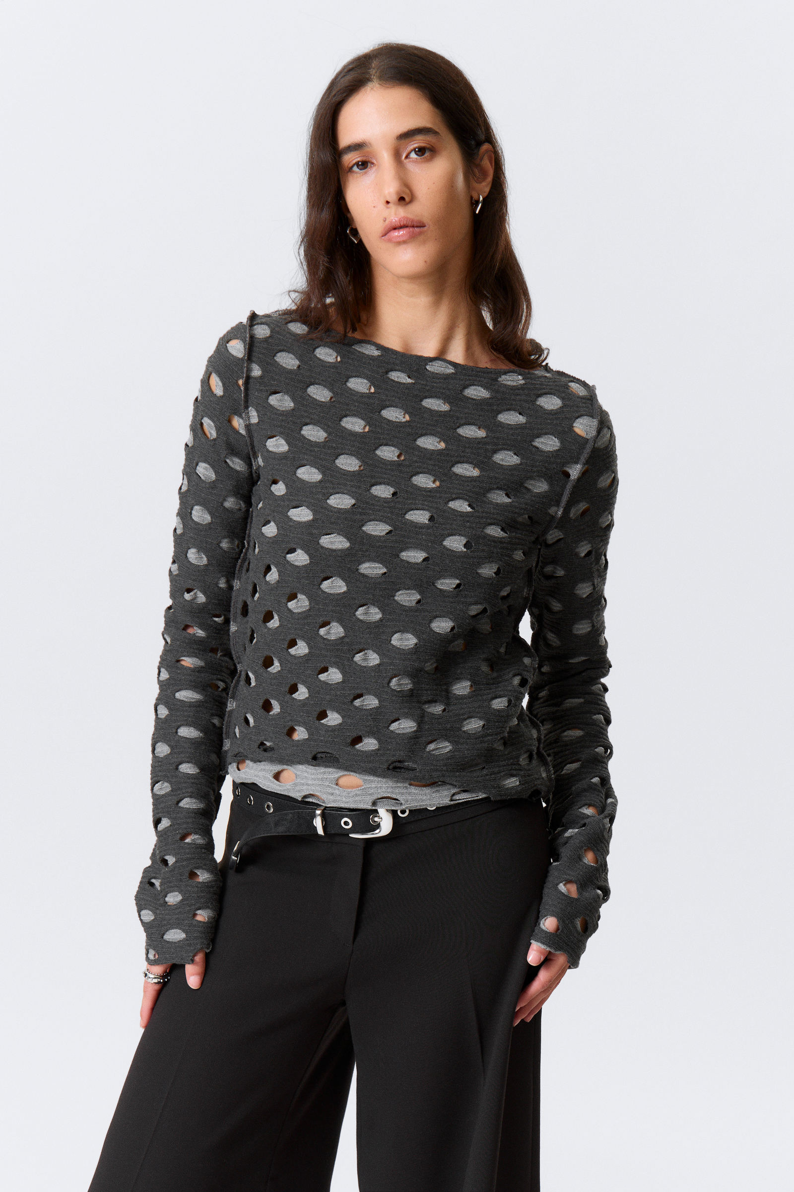 Distressed Long-Sleeved Boat-Neck Top von Weekday