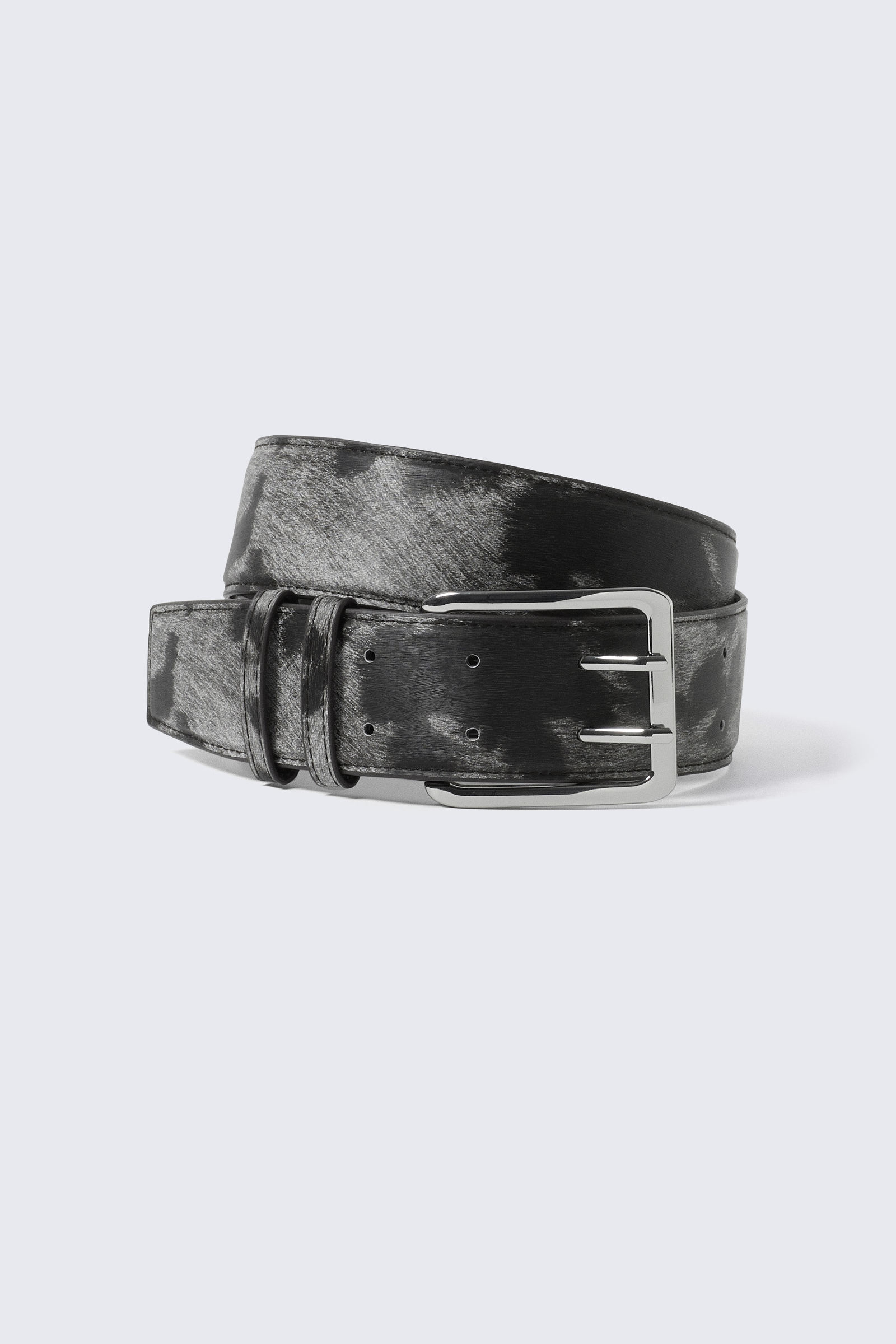 Double Prong Cow Belt von Weekday