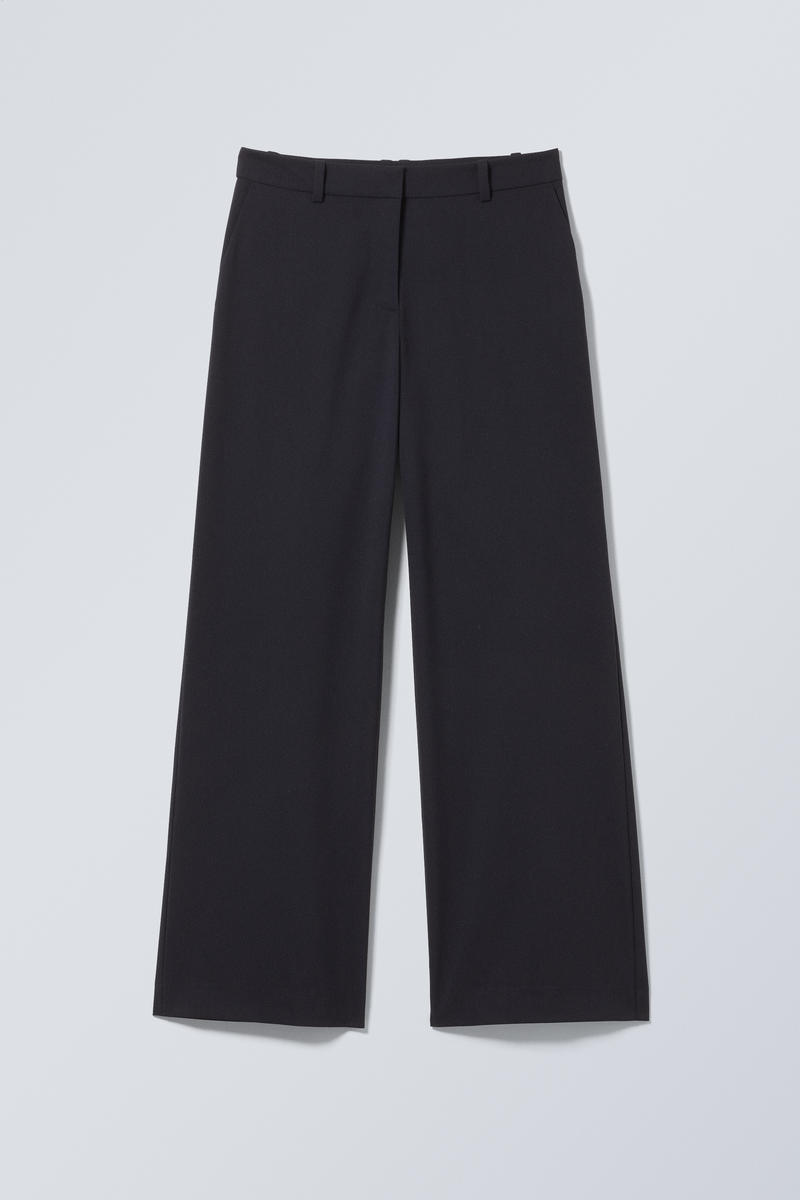 Low Rise Straight Leg Suiting Trousers von Weekday