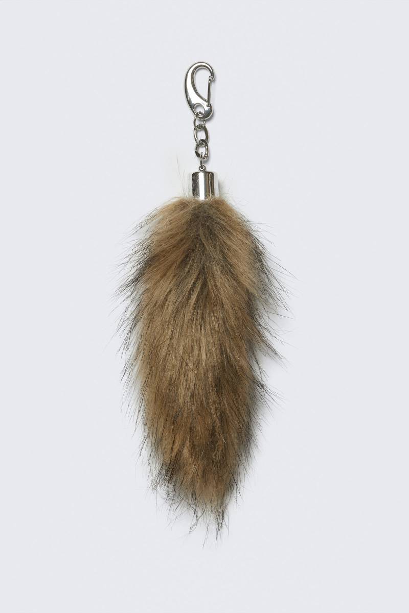Faux Fur Bag Charm von Weekday