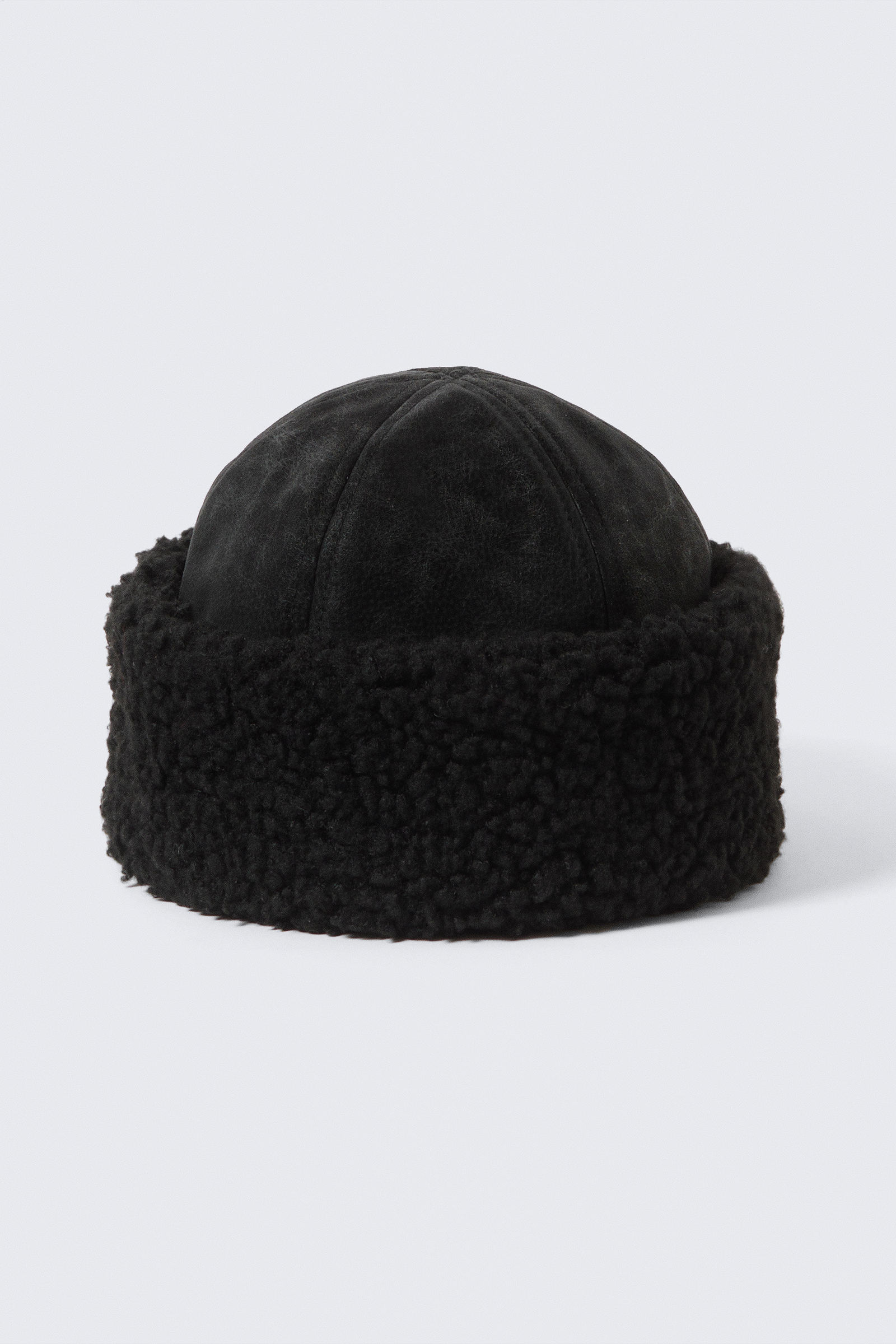 Faux Fur Hat von Weekday