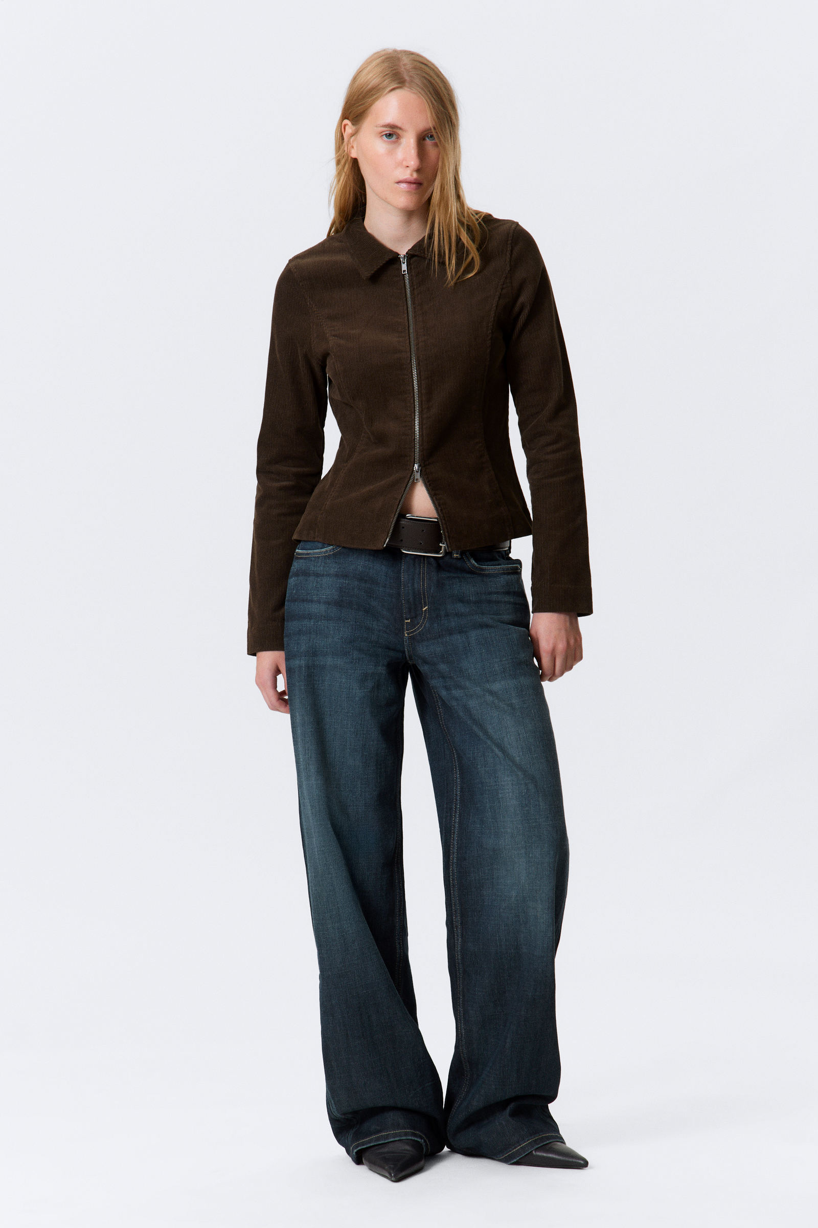 Fitted Corduroy Zip-Up Jacket von Weekday