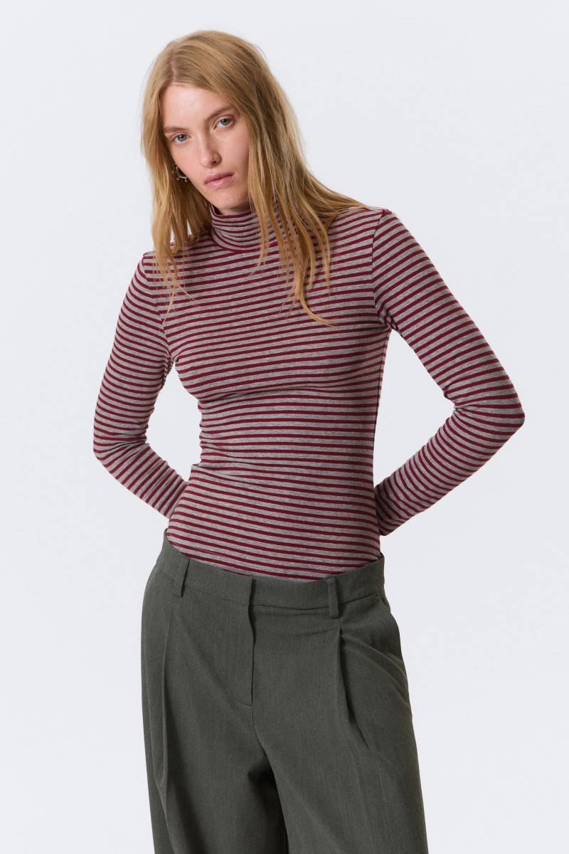 Fitted Striped Turtleneck Top von Weekday