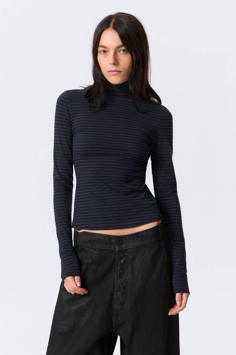 Fitted Striped Turtleneck Top von Weekday