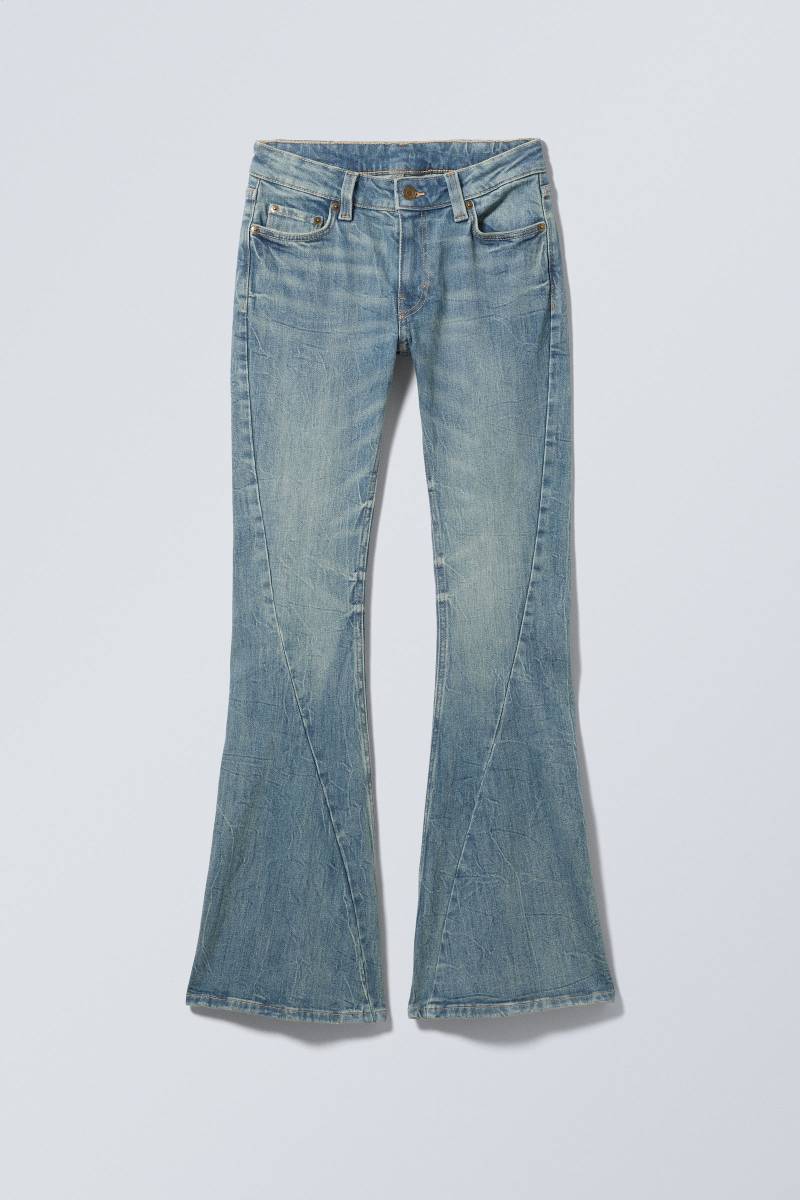Flame Low Rise Slim Flared Leg Twist Jeans von Weekday