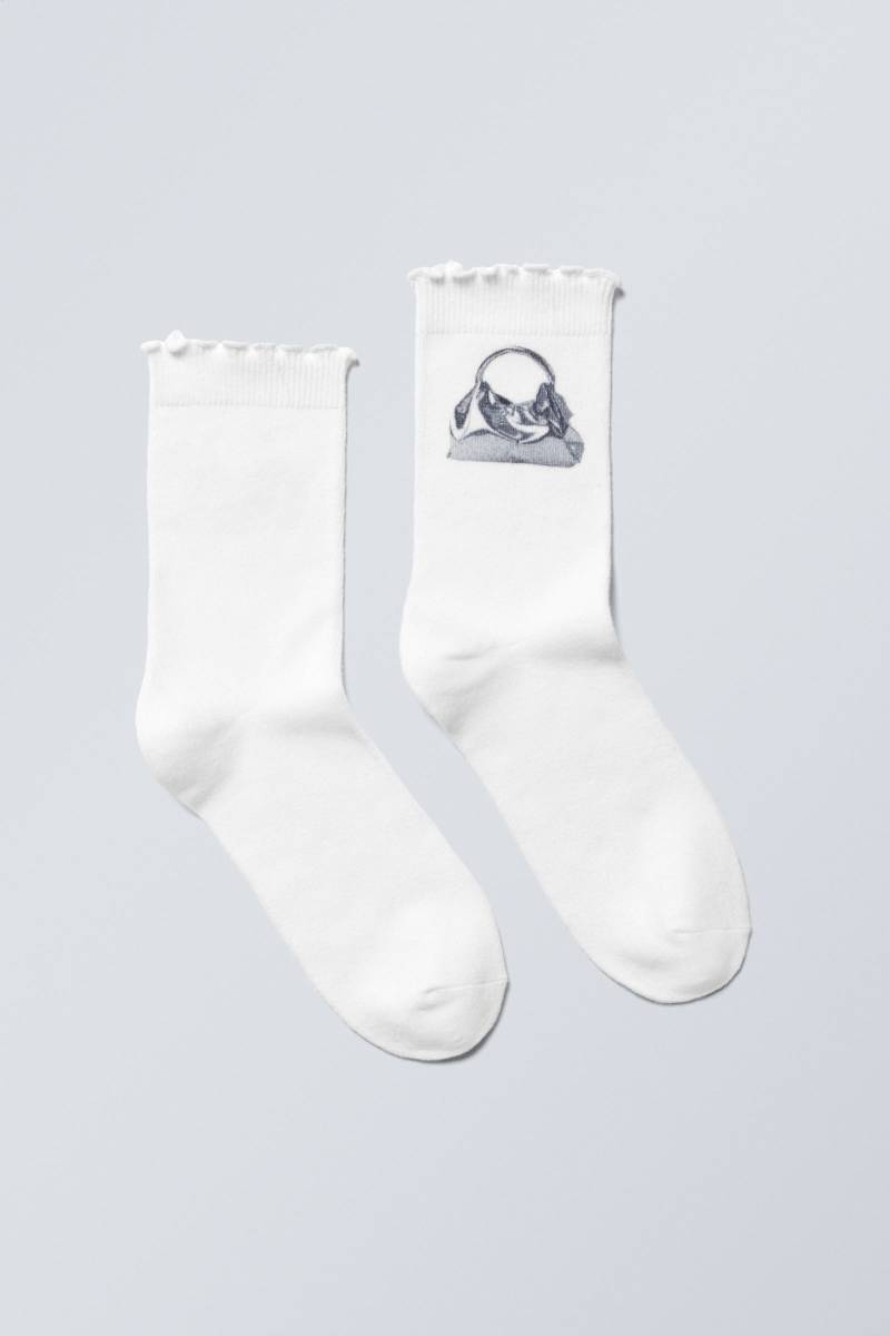 Frilled Printed Socks von Weekday