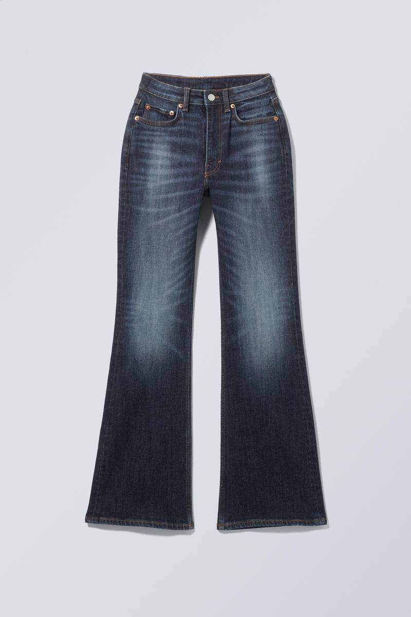 Glow Curve High Waisted Regular Flared Leg Jeans von Weekday