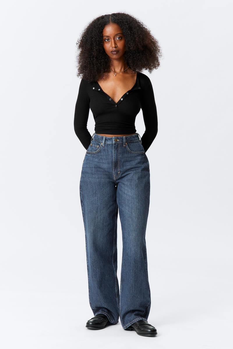 Halo Curve High Waisted Regular Wide Leg Jeans von Weekday