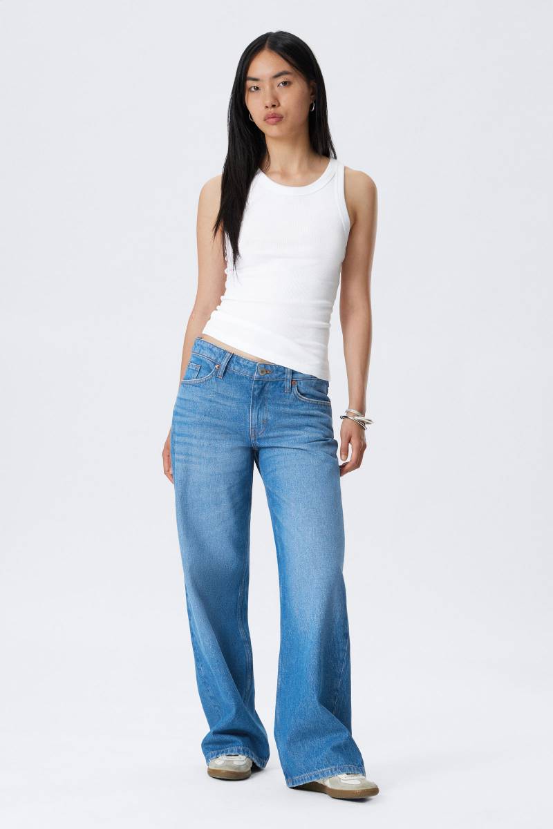 Imoo Low Rise Loose Wide Leg Jeans von Weekday