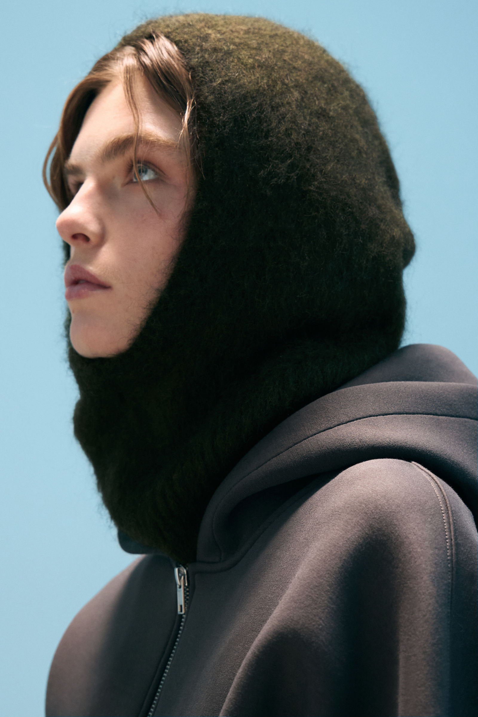 Knitted Mohair Blend Hood von Weekday