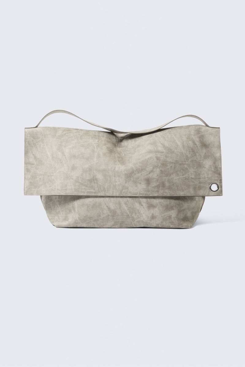 Large Faux Leather Clutch Bag von Weekday