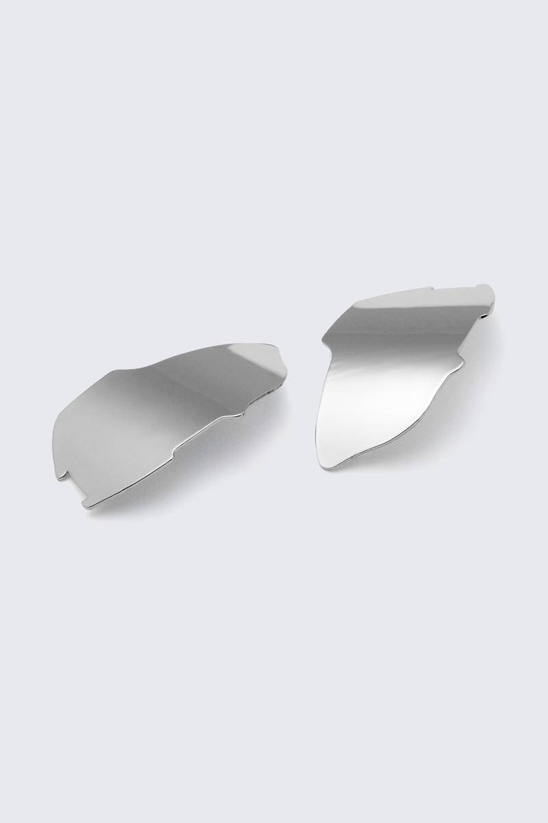 Large Metal Clip-on Earrings von Weekday