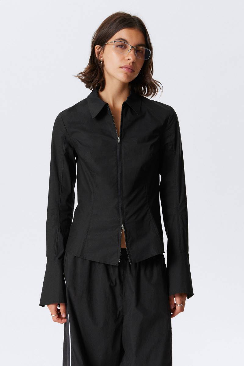 Long-Sleeved Fitted Zip Shirt von Weekday
