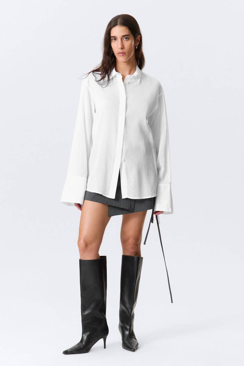 Long-Sleeved Open Back Tie Shirt von Weekday