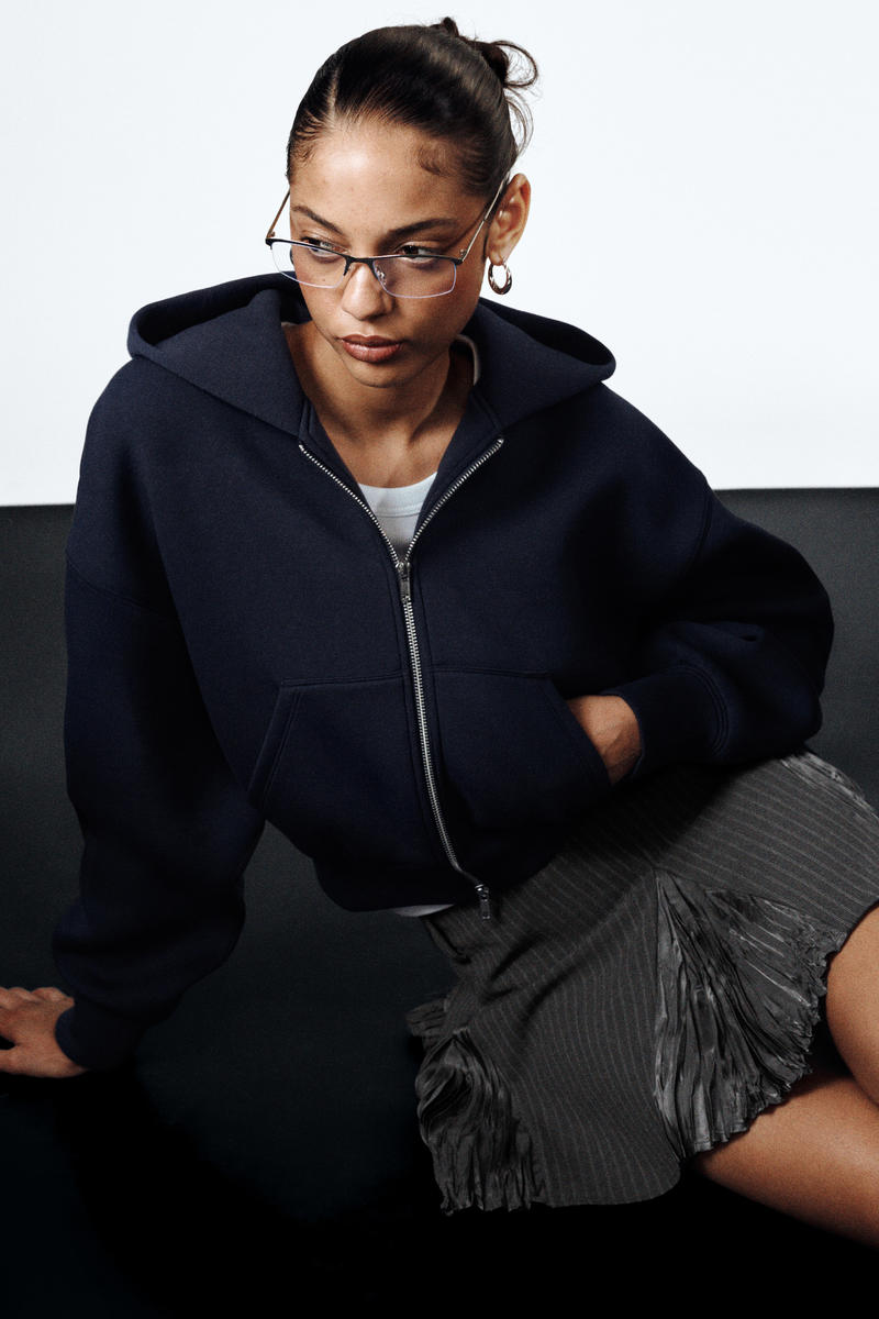 Loose Fit Scuba Zip Hoodie Loose Fit Scuba Zip Hoodie von Weekday