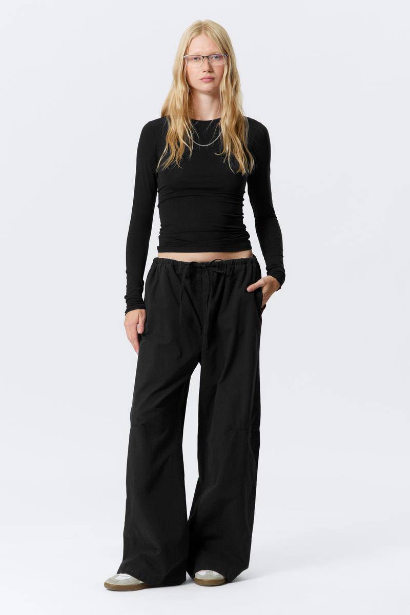 Loose Fit Washed Ripstop Trousers von Weekday
