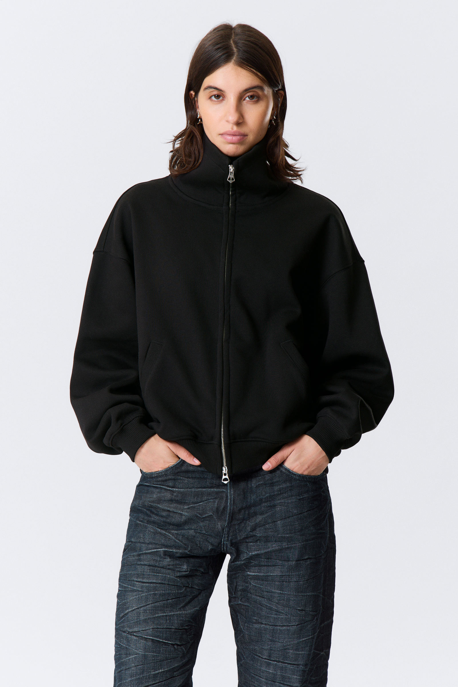 Loose Funnel Neck Zip Cardigan von Weekday