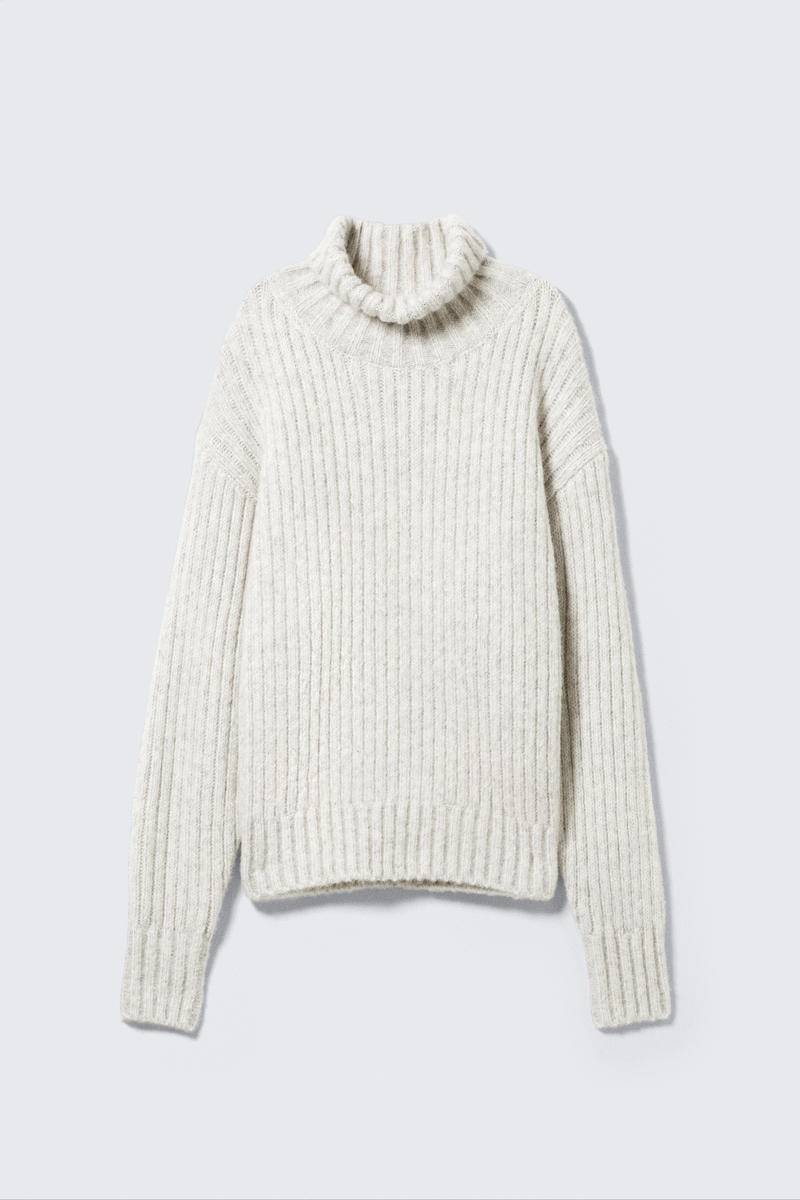 Loose Knitted Turtleneck Sweater von Weekday