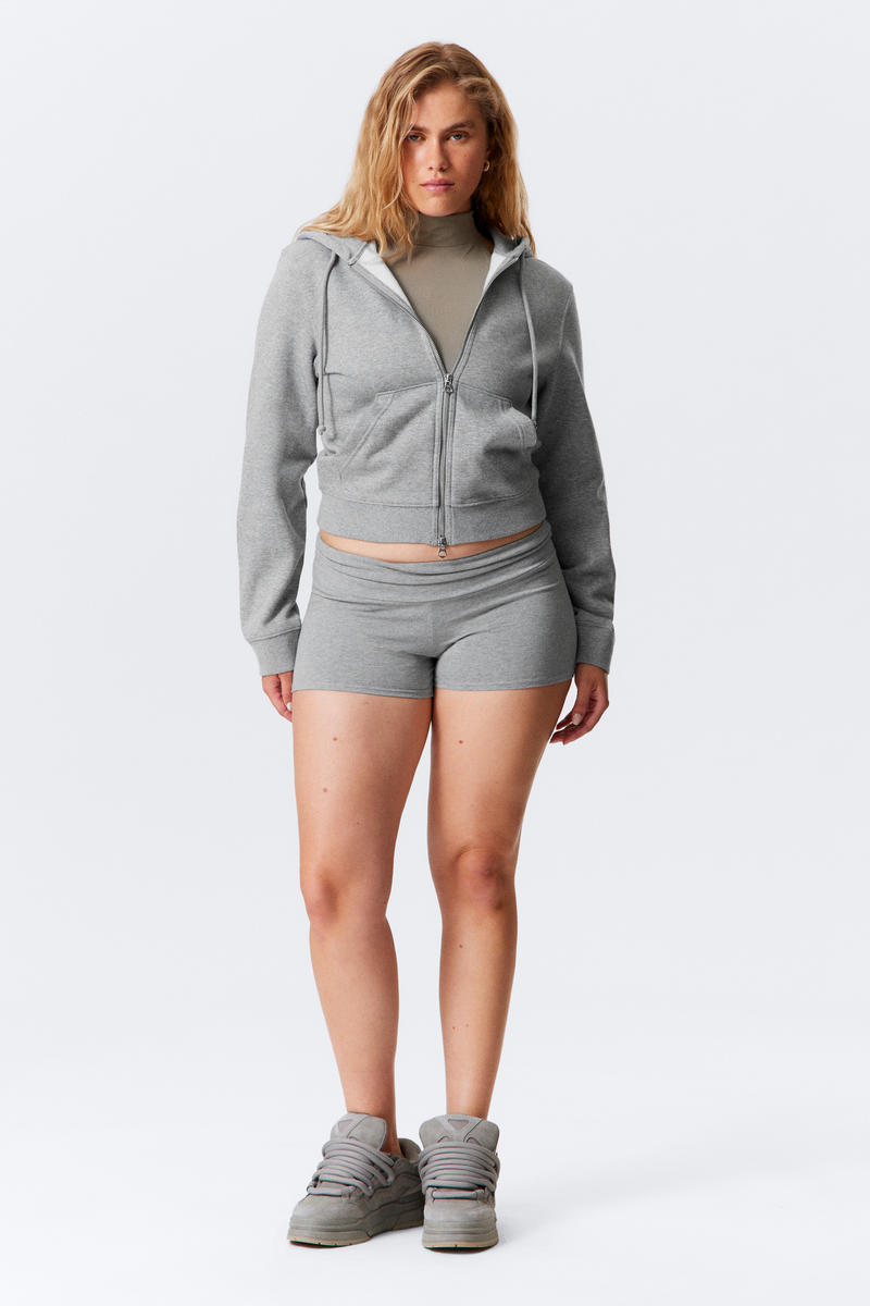Low Hotpants von Weekday
