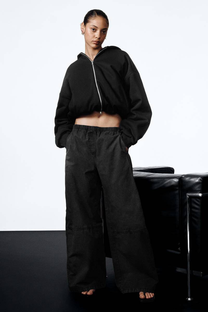 Low Rise Baggy Washed Canvas Trousers von Weekday