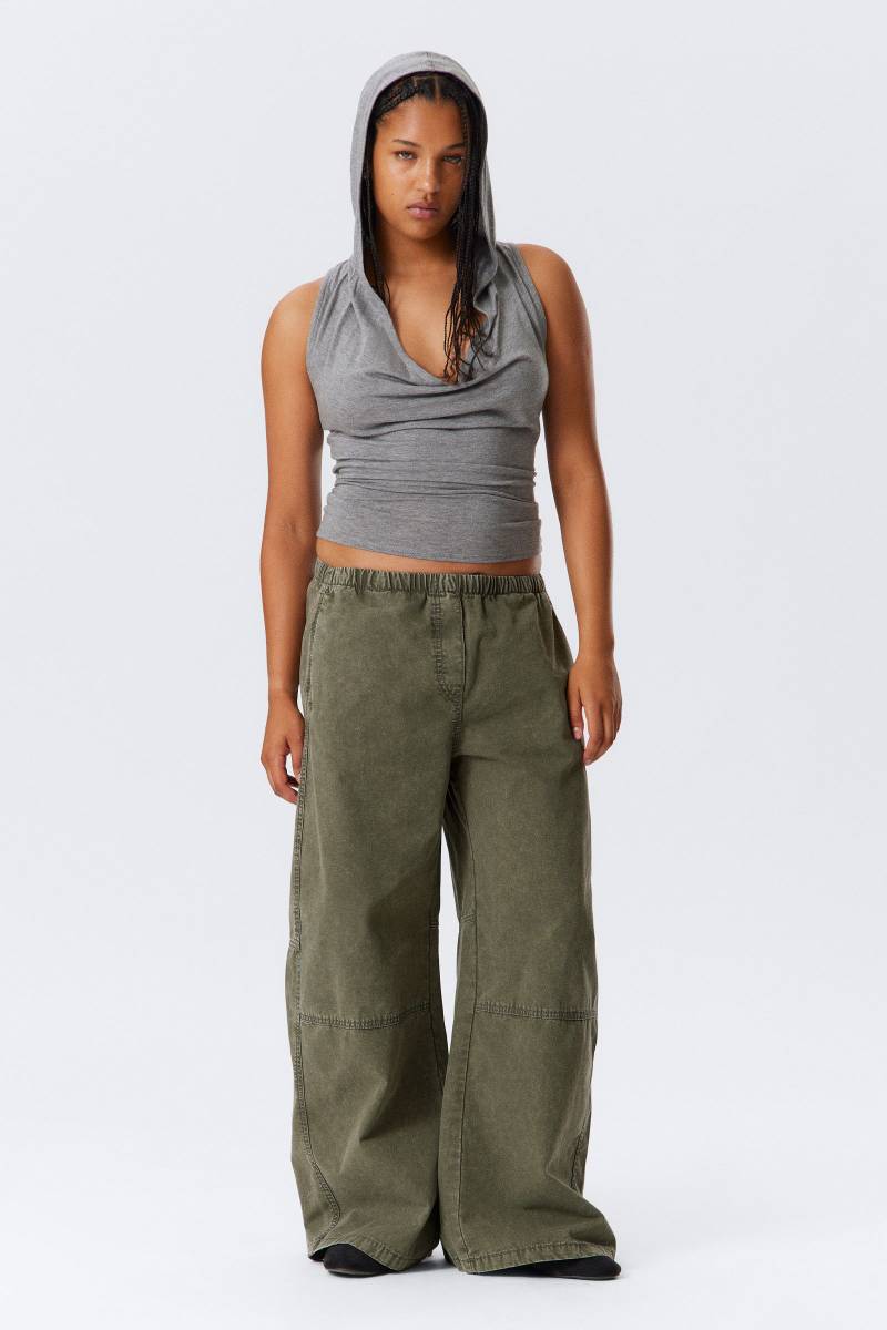 Low Rise Baggy Washed Canvas Trousers von Weekday