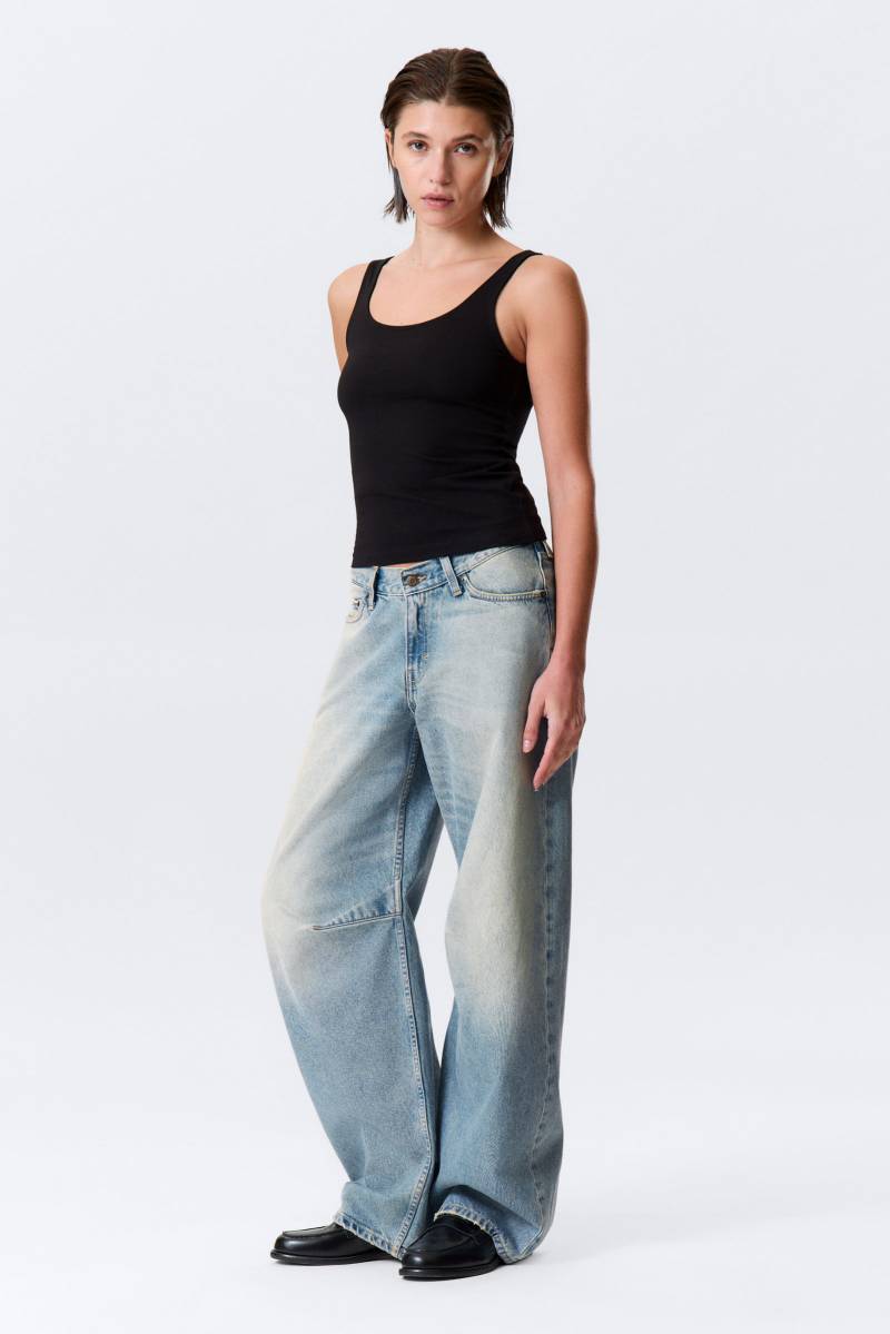 Oblique Low Waist Loose Barrel Leg Jeans von Weekday