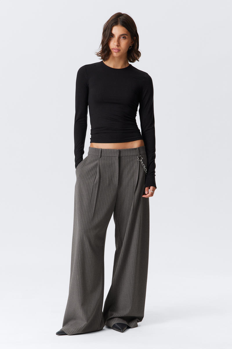 Low Waist Wide Suiting Trousers von Weekday