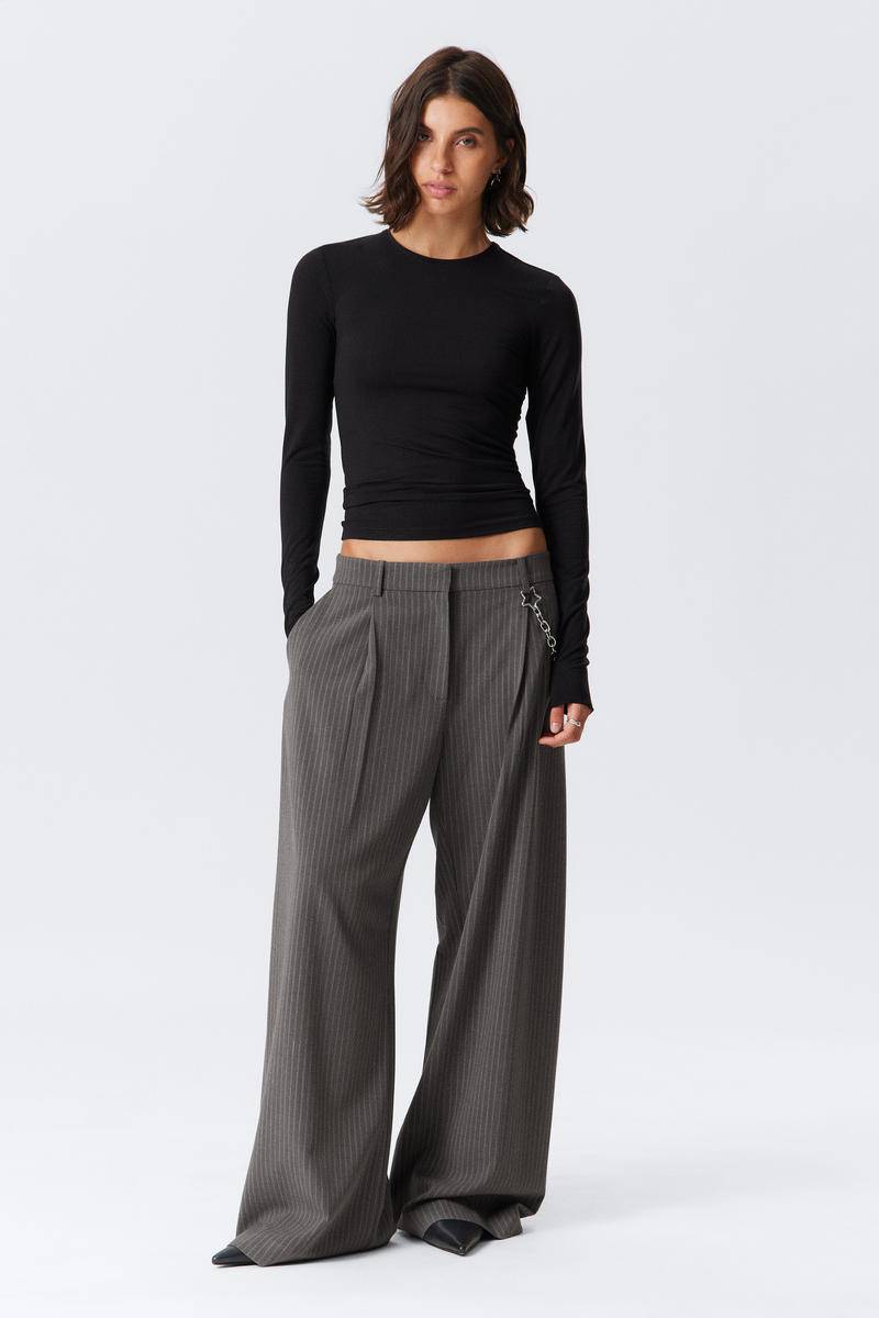 Low Waist Wide Suiting Trousers von Weekday