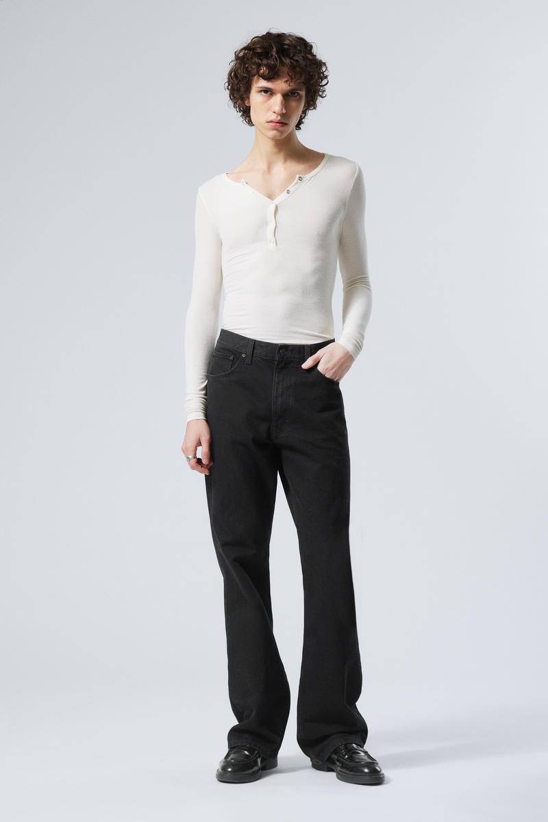 Mercury Relaxed Bootcut Leg Jeans von Weekday