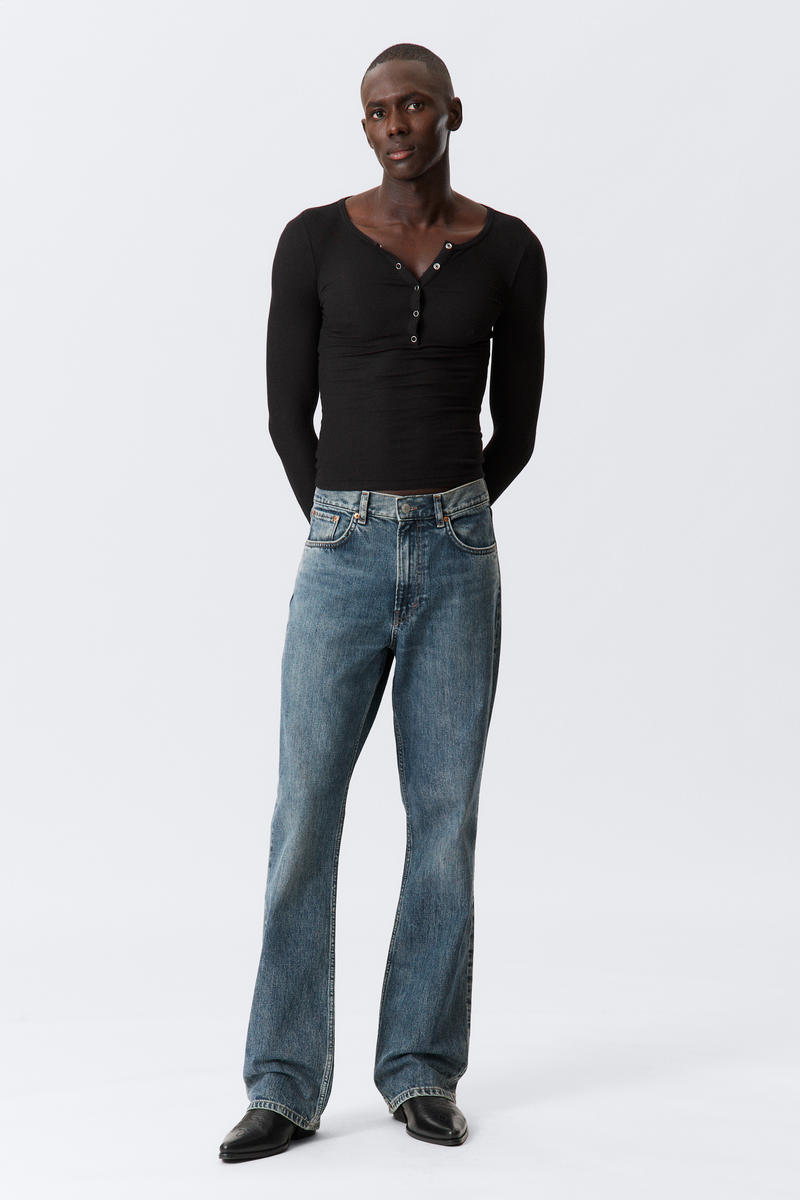 Mercury Relaxed Bootcut Leg Jeans von Weekday