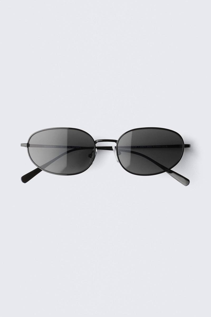 Minimal Oval Metal Frame Unisex Sunglasses von Weekday