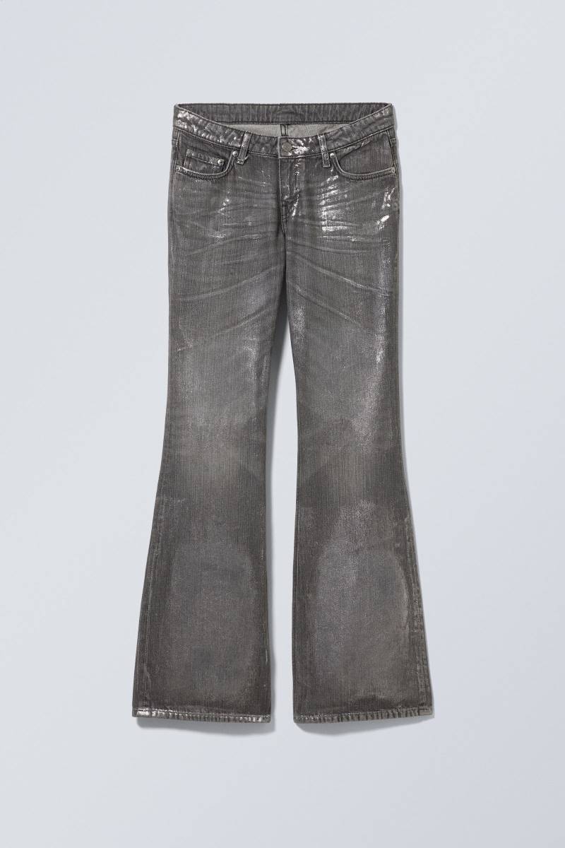 Nova Foil Low Slim Bootcut Jeans von Weekday