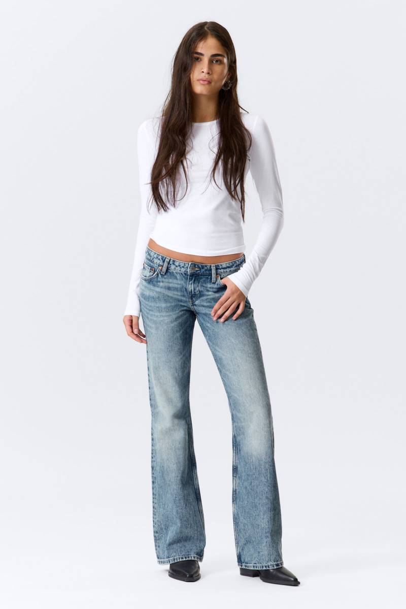 Nova Low Rise Slim Bootcut Leg Jeans von Weekday