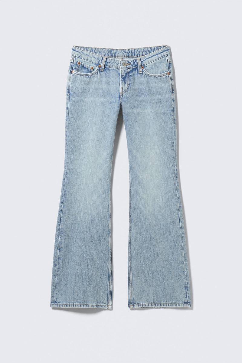 Nova Low Rise Slim Bootcut Leg Jeans von Weekday