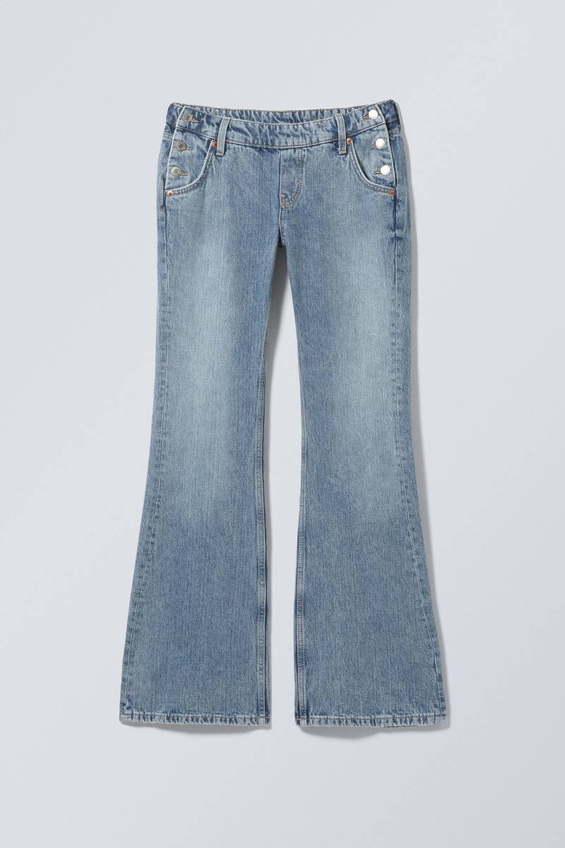 Nova Low Rise Slim Bootcut Leg Rodeo Jeans von Weekday