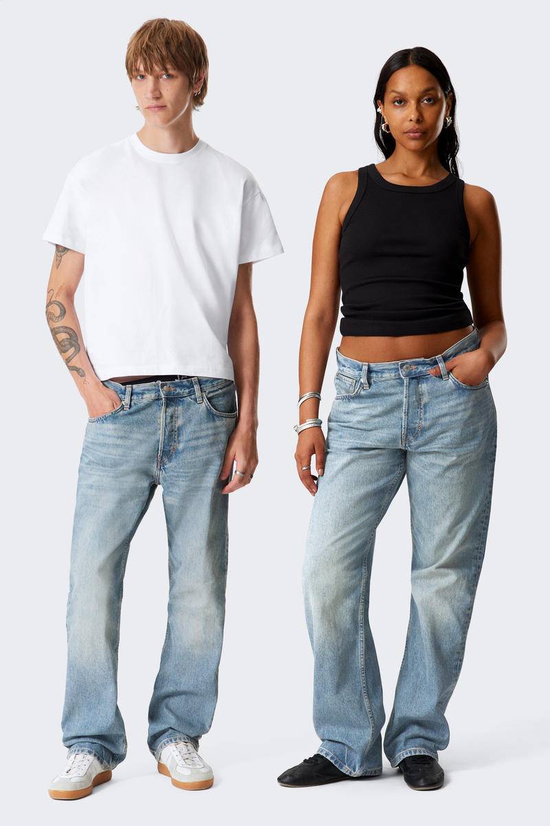 Orbit Mid Rise Regular Straight Leg Jeans von Weekday