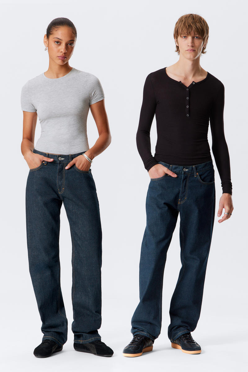 Orbit Mid Rise Regular Straight Leg Jeans von Weekday