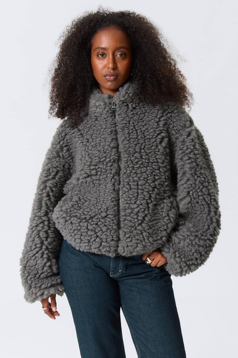 Oversized Fluffy Zip Jacket von Weekday