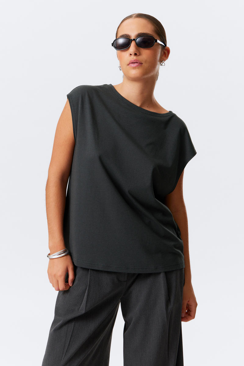Oversized Sleeveless Tank Top von Weekday