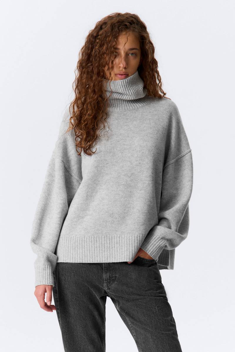 Oversized Wool Turtleneck Sweater von Weekday