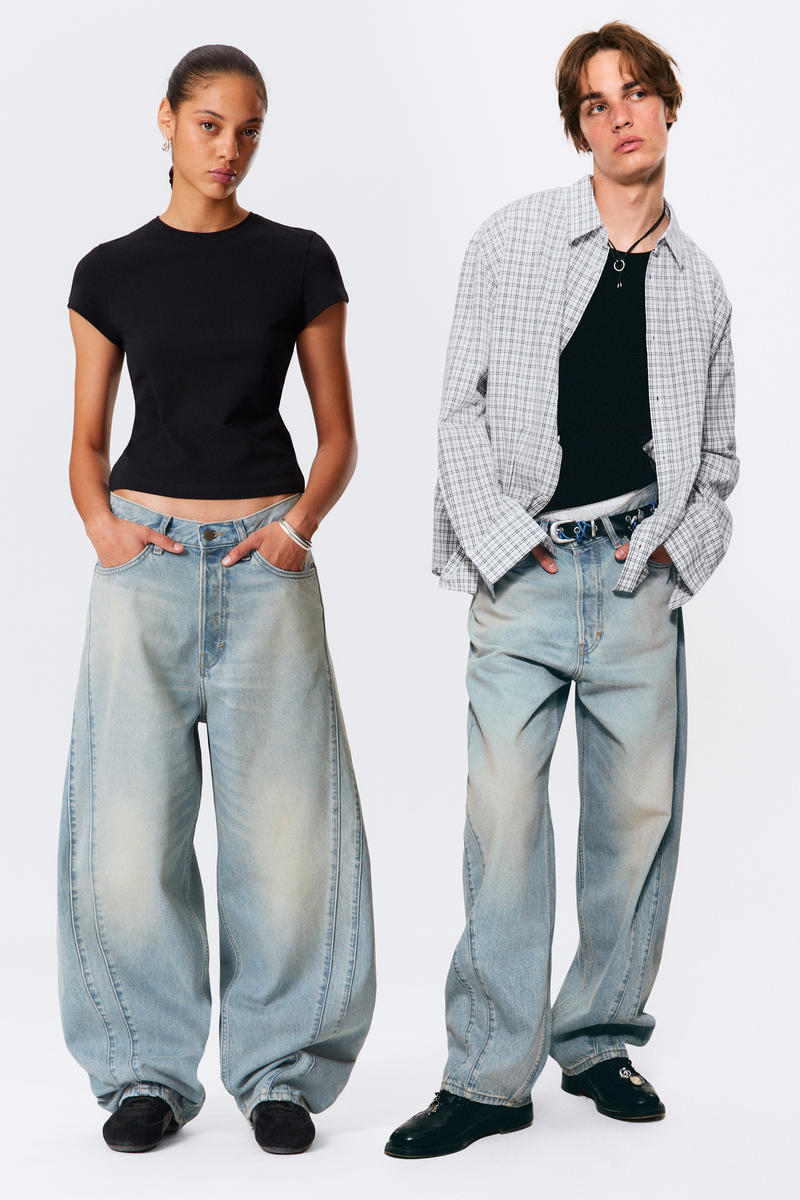 Panelled Loose Fit Baggy Leg Unisex Jeans von Weekday