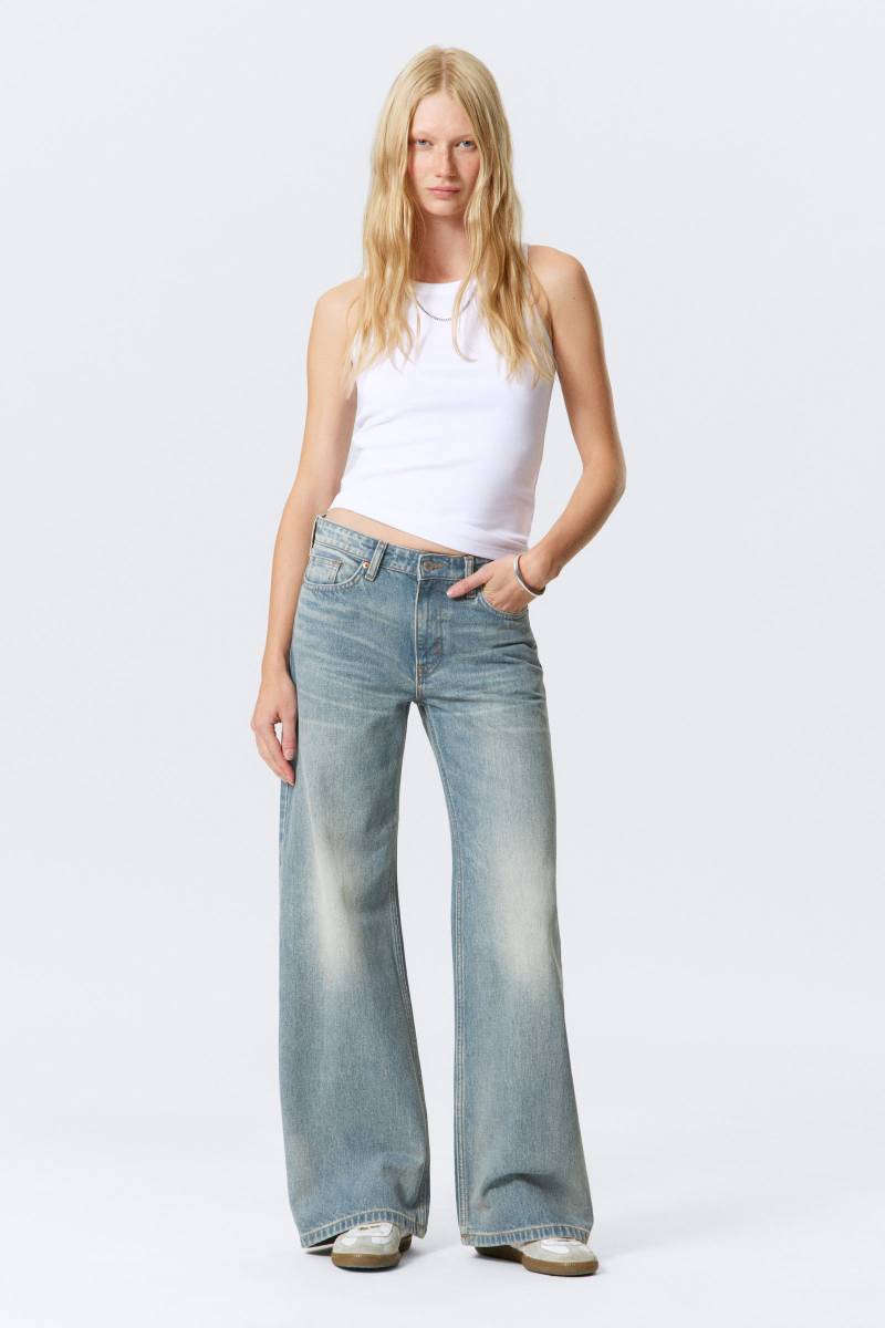 Paz Mid Rise Wide Leg Jeans von Weekday