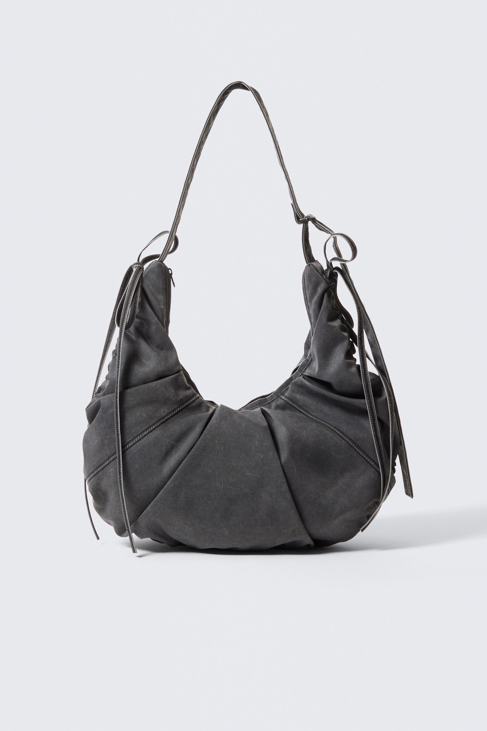 RUCHED CROSSBODY BAG von Weekday